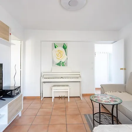 Cozy In The Center Of Benidorm! Apartamento *