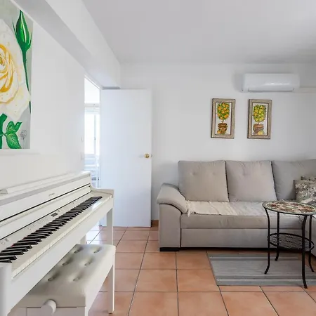 Cozy In The Center Of Benidorm! Apartment *